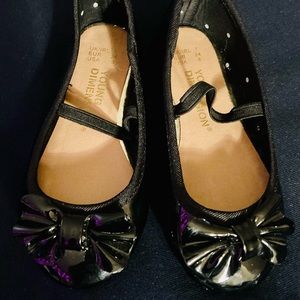 Black patent leather dress shoes